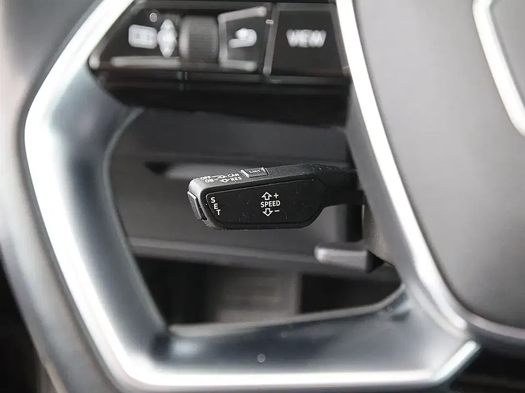 Audi e-tron - Thumbnail 22