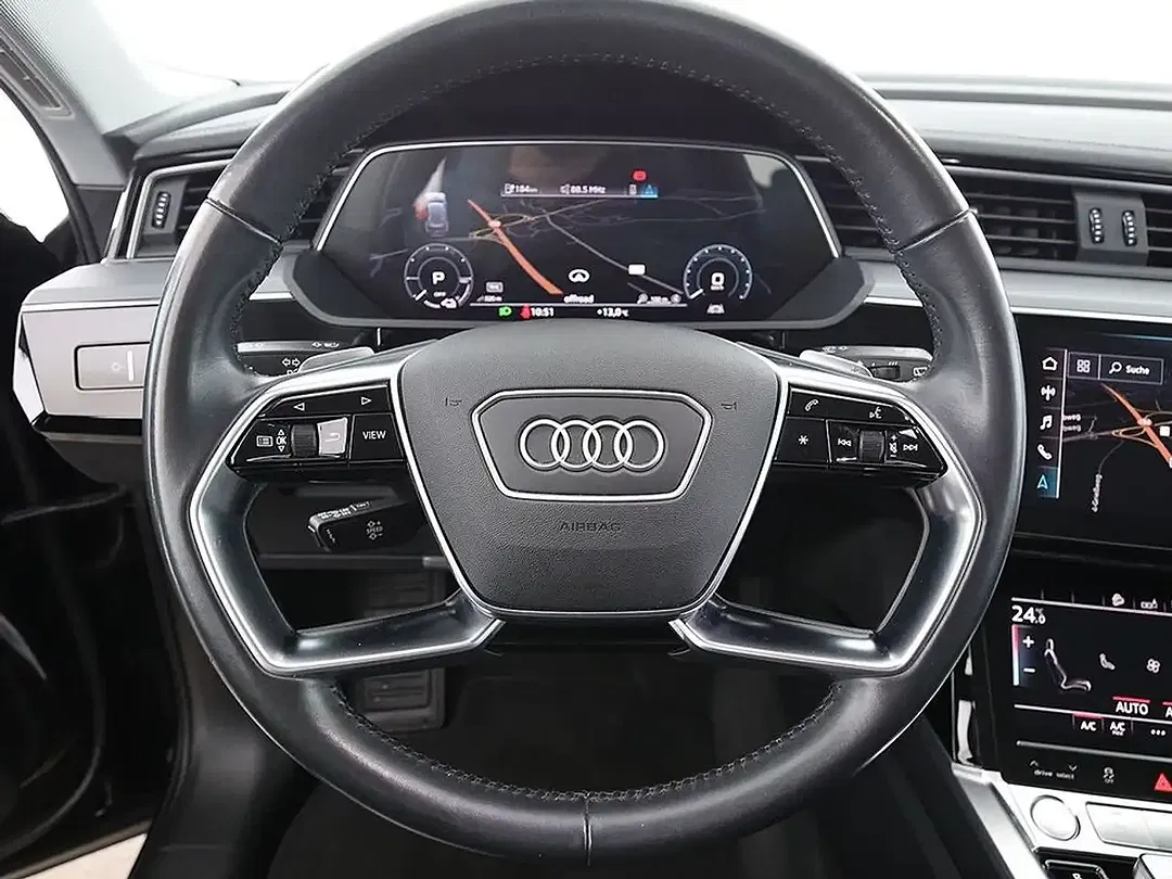 Audi e-tron - Thumbnail 23