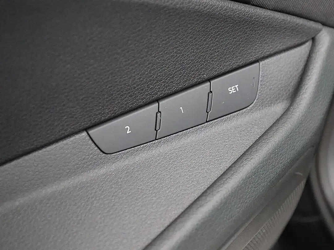 Audi e-tron - Thumbnail 25