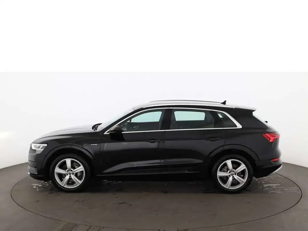 Audi e-tron - Thumbnail 4