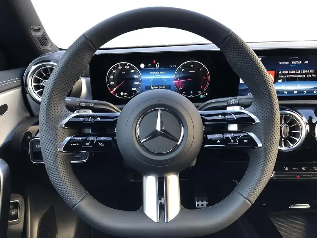 Mercedes-Benz CLA 220 - Thumbnail 10