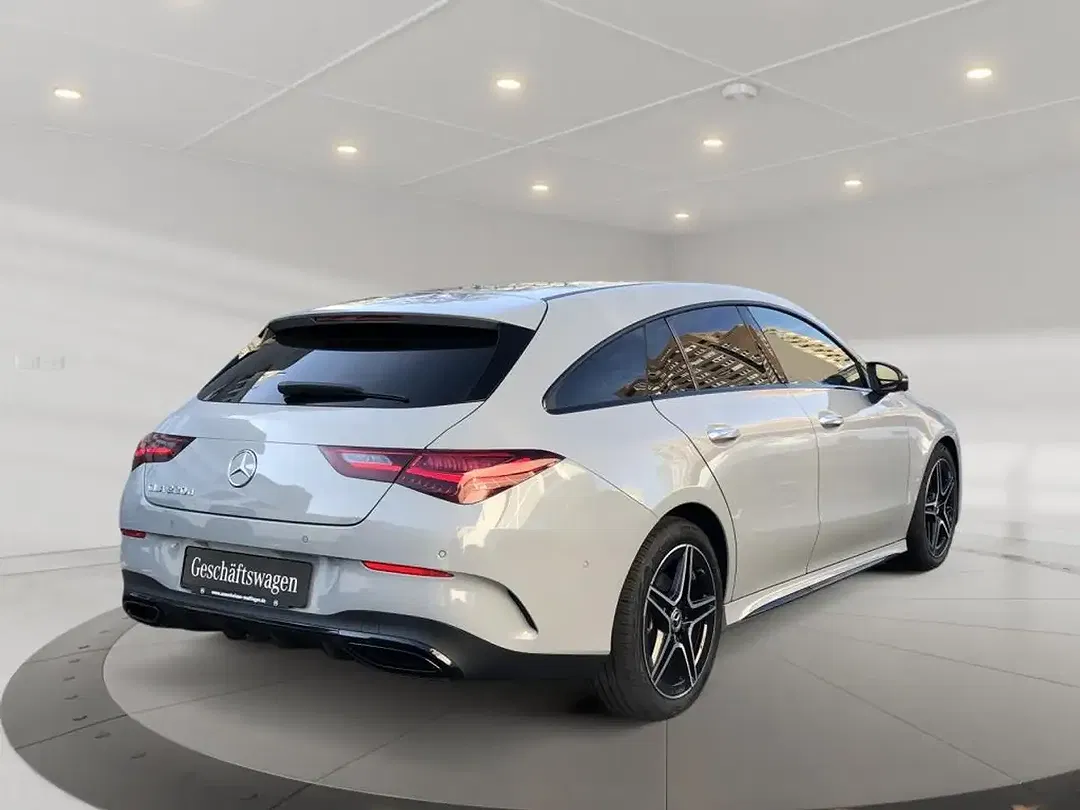 Mercedes-Benz CLA 220 - Thumbnail 2