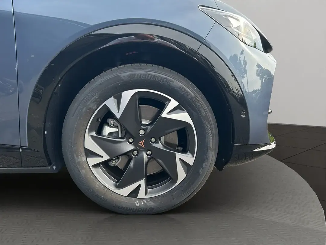 CUPRA Tavascan - Thumbnail 12