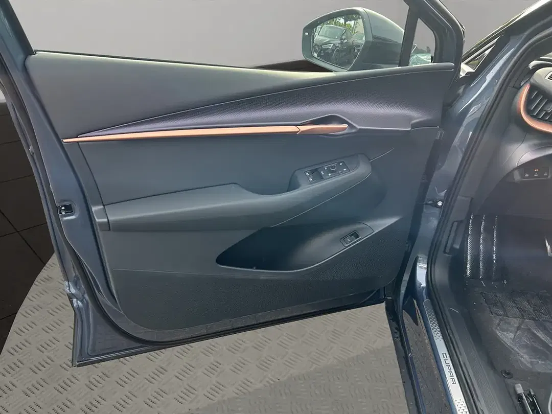 CUPRA Tavascan - Thumbnail 8