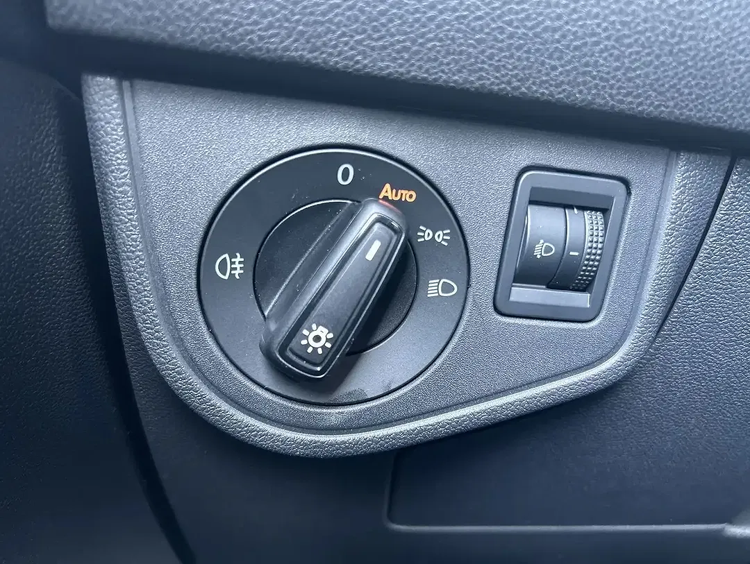 Volkswagen Polo - Thumbnail 13