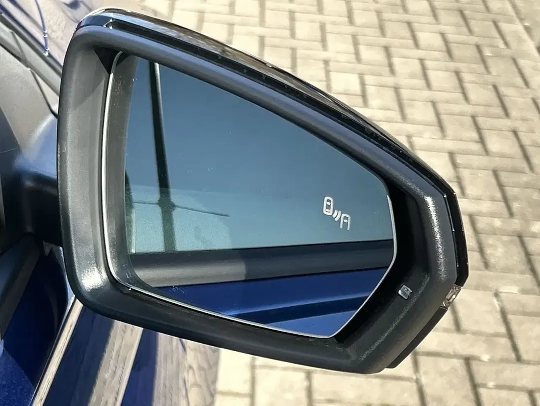 Volkswagen Polo - Thumbnail 9