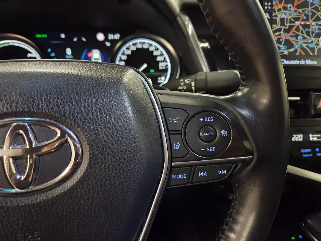 Toyota Camry - Thumbnail 22