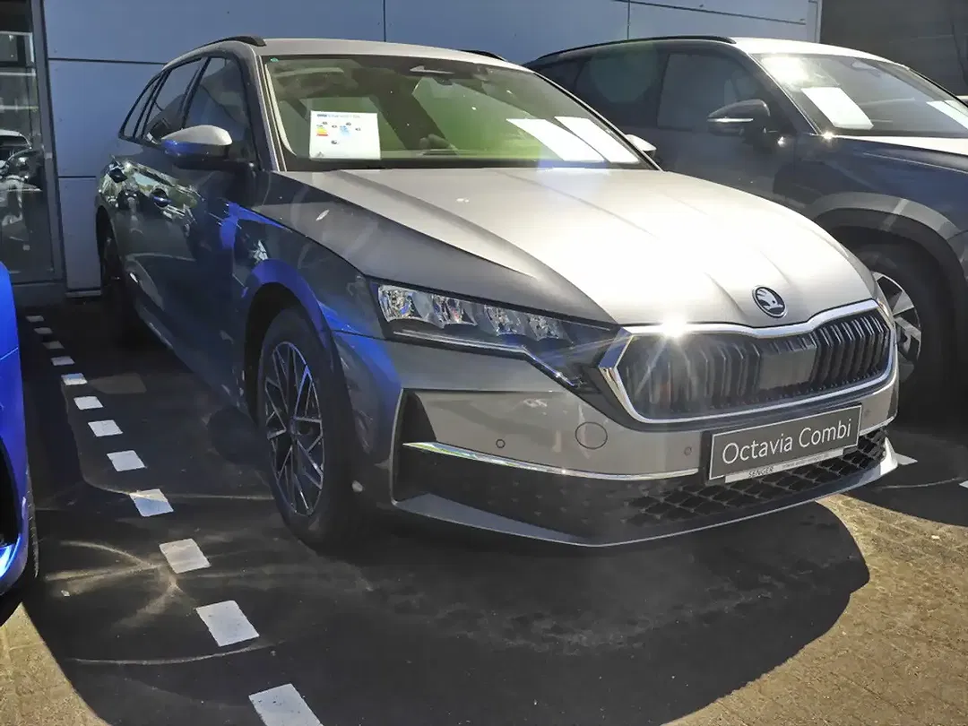 Skoda Octavia - Thumbnail 3