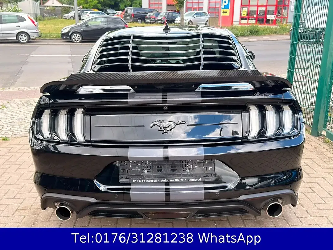 Ford Mustang - Thumbnail 6