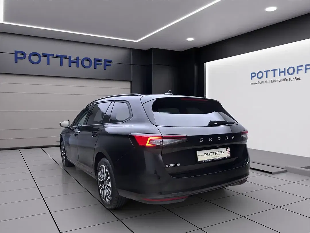 Skoda Superb - Thumbnail 3