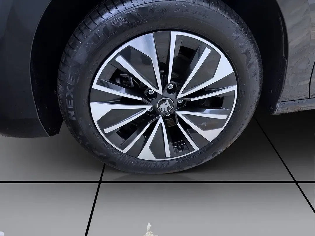 Skoda Superb - Thumbnail 9