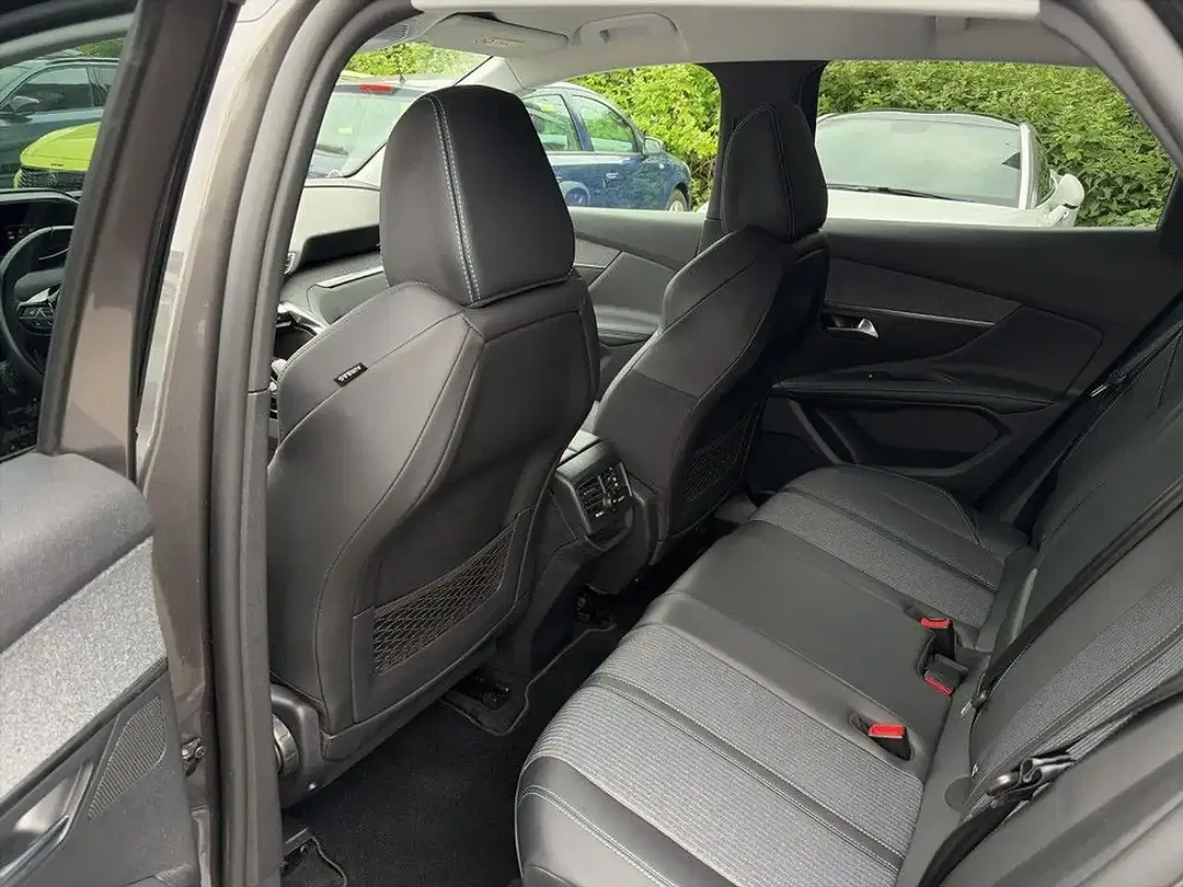 Peugeot 3008 - Thumbnail 8