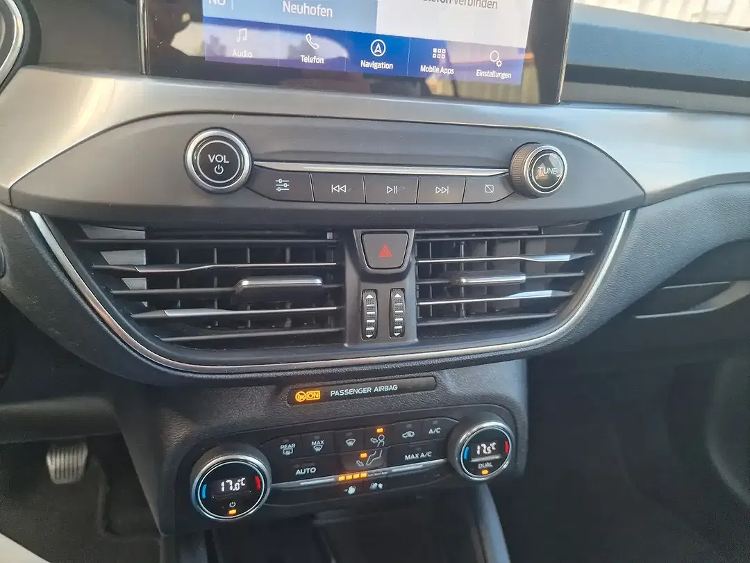 Ford Focus - Thumbnail 13
