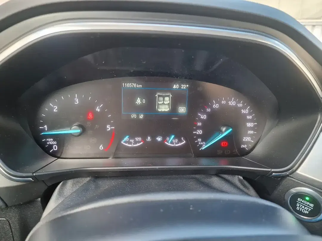 Ford Focus - Thumbnail 9