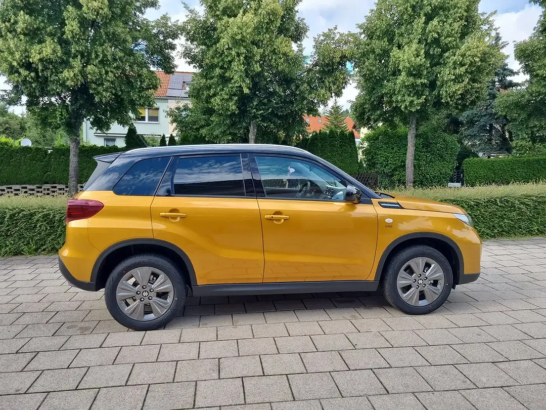 Suzuki Vitara - Thumbnail 5