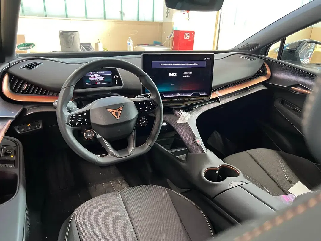 CUPRA Tavascan - Thumbnail 5