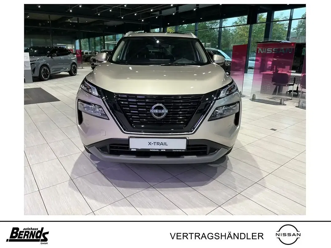 Nissan X-Trail - Thumbnail 2