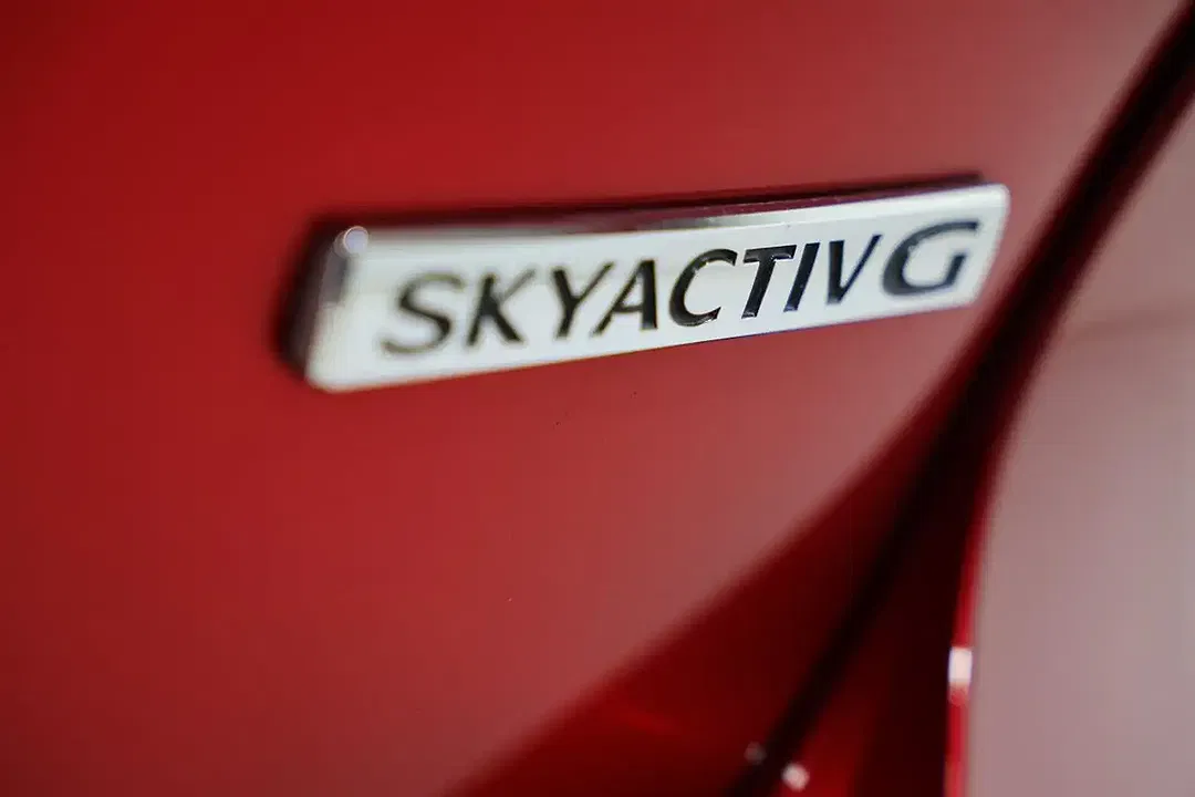 Mazda 3 - Thumbnail 5