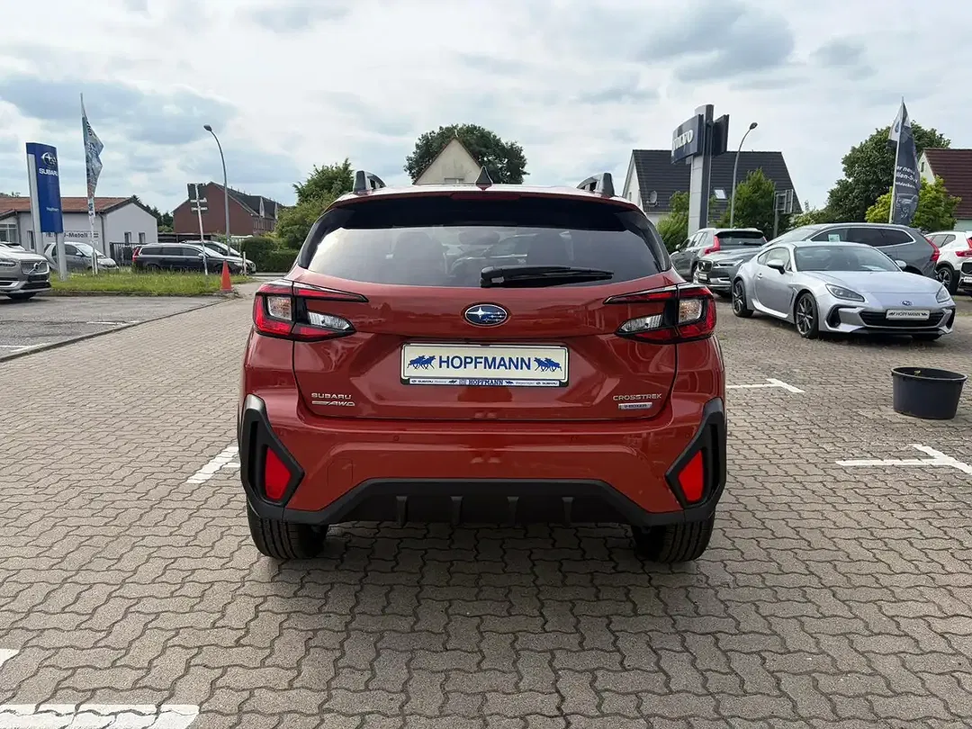 Subaru Crosstrek - Thumbnail 4
