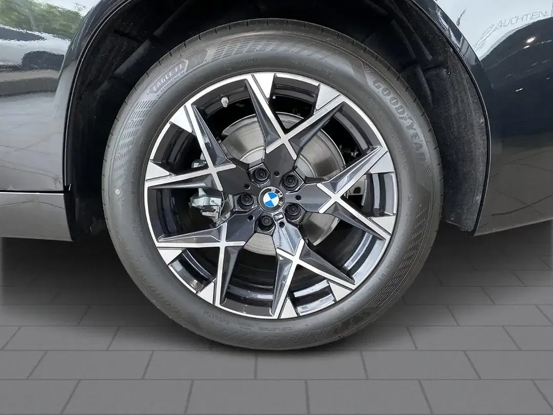 BMW X3 - Thumbnail 6