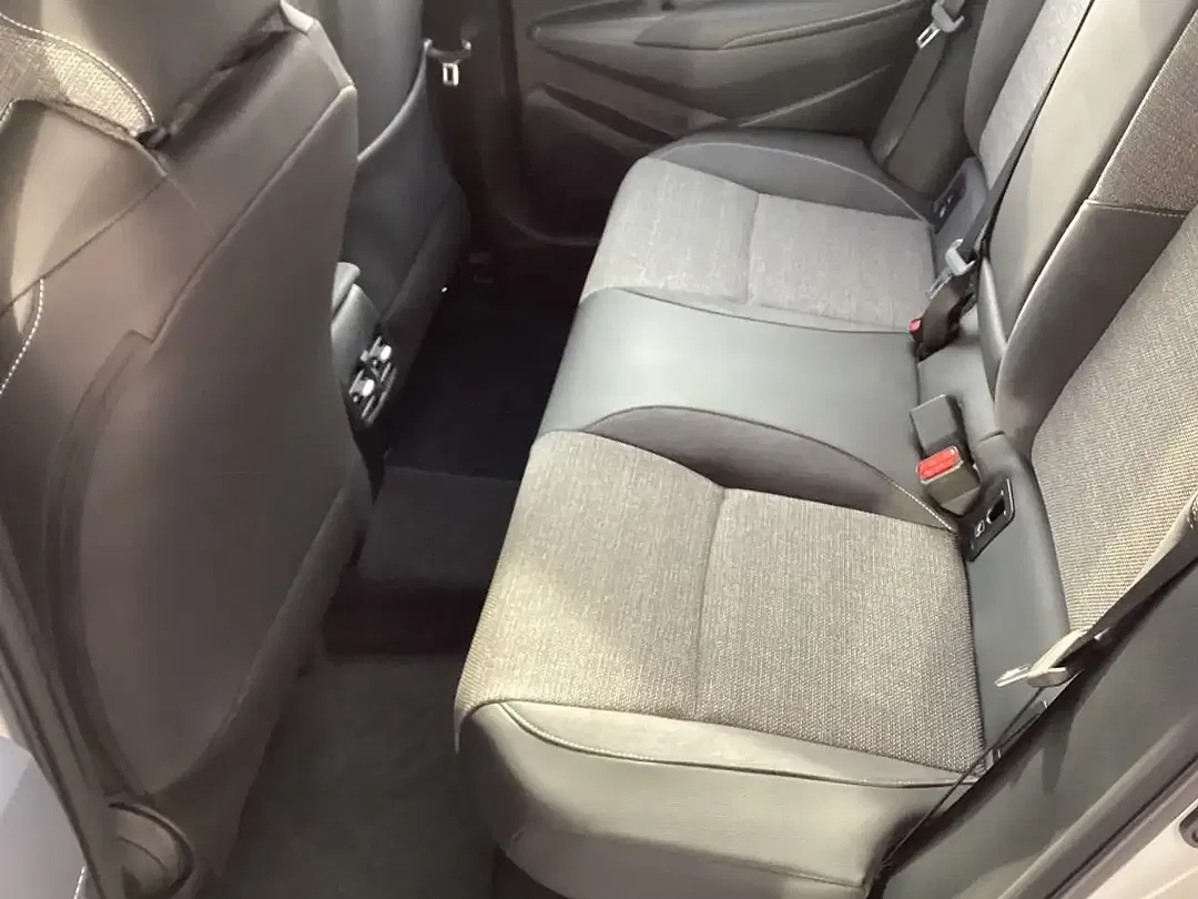 Toyota Corolla - Thumbnail 12