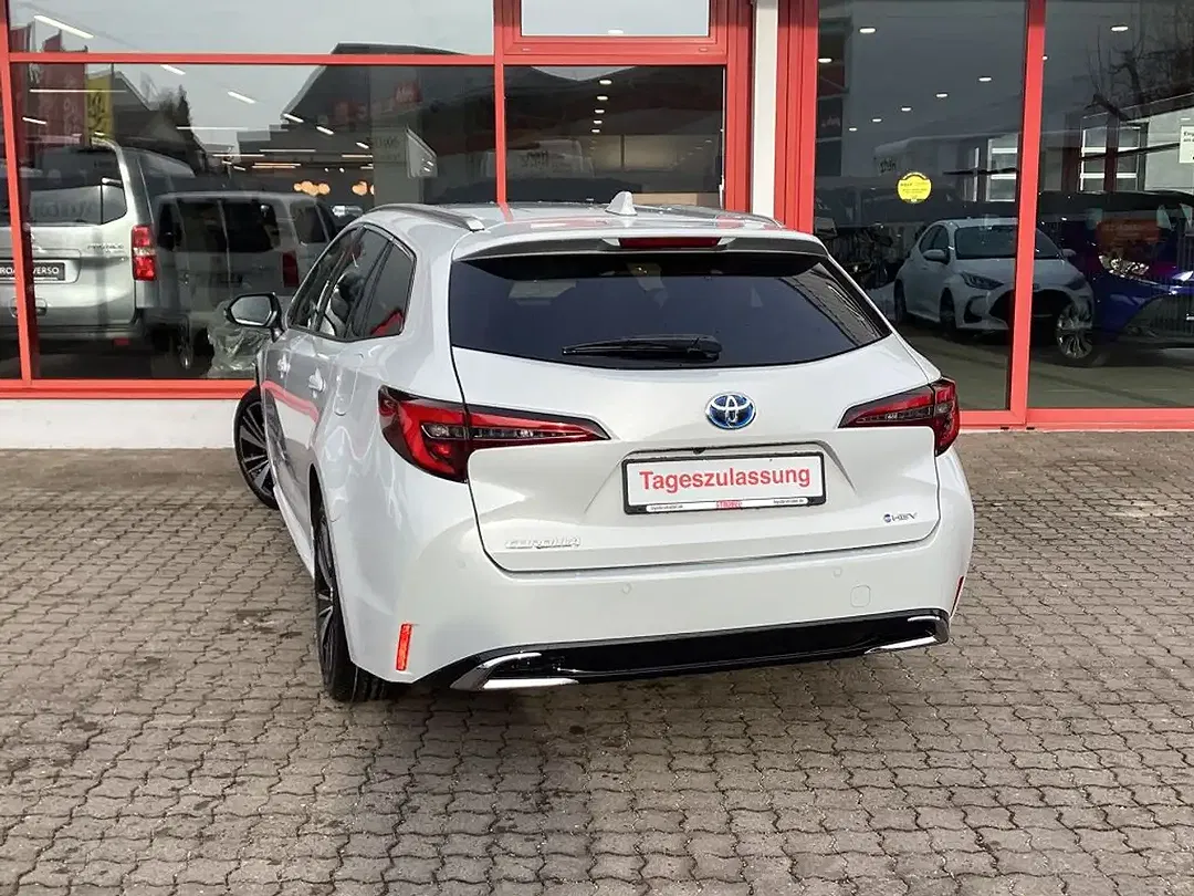 Toyota Corolla - Thumbnail 2