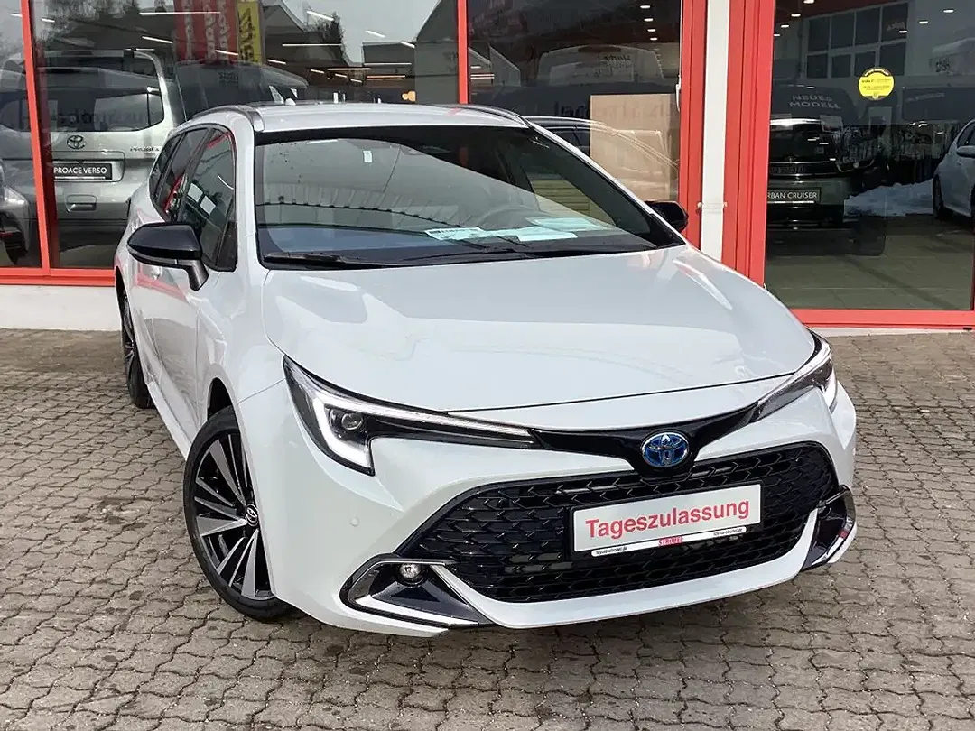 Toyota Corolla - Thumbnail 5