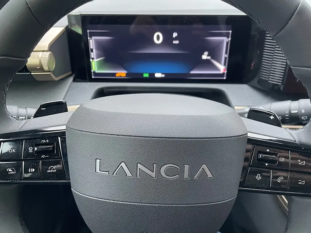 Lancia Ypsilon - Thumbnail 12