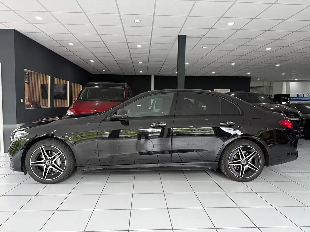 Mercedes-Benz C 300 - Thumbnail 2