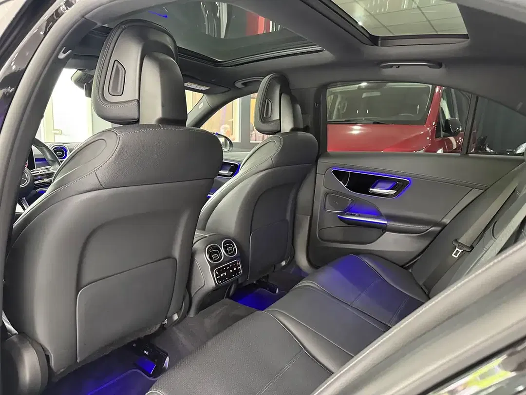 Mercedes-Benz C 300 - Thumbnail 8