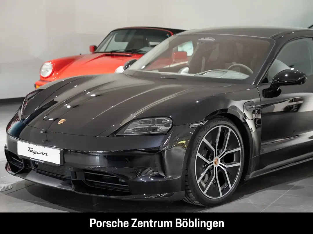 Porsche Taycan - Thumbnail 11