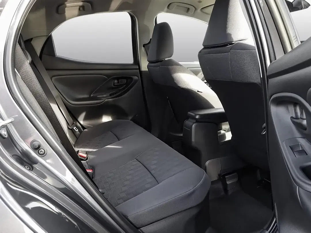 Toyota Yaris - Thumbnail 7