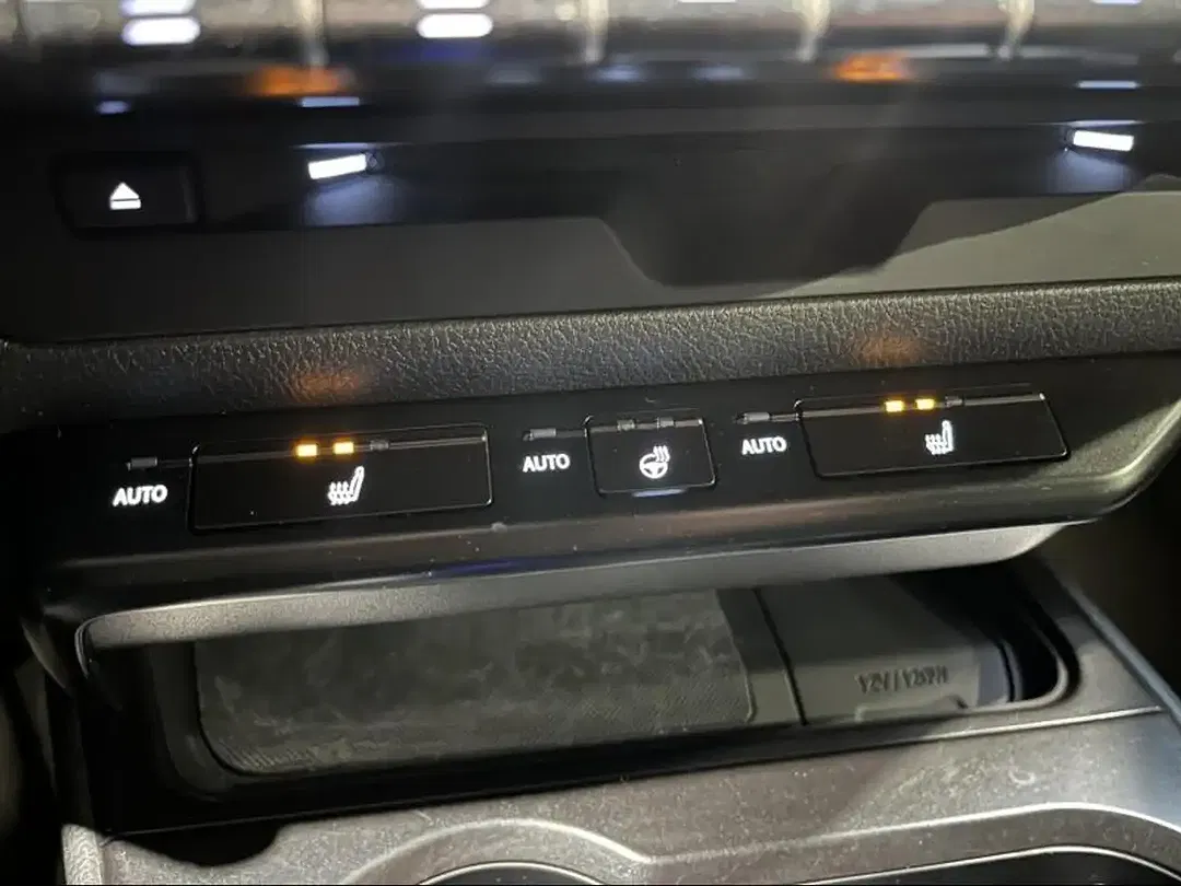 Lexus UX 250h - Thumbnail 19