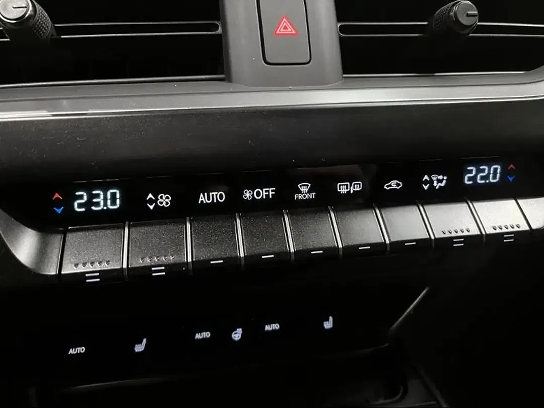 Lexus UX 250h - Thumbnail 20
