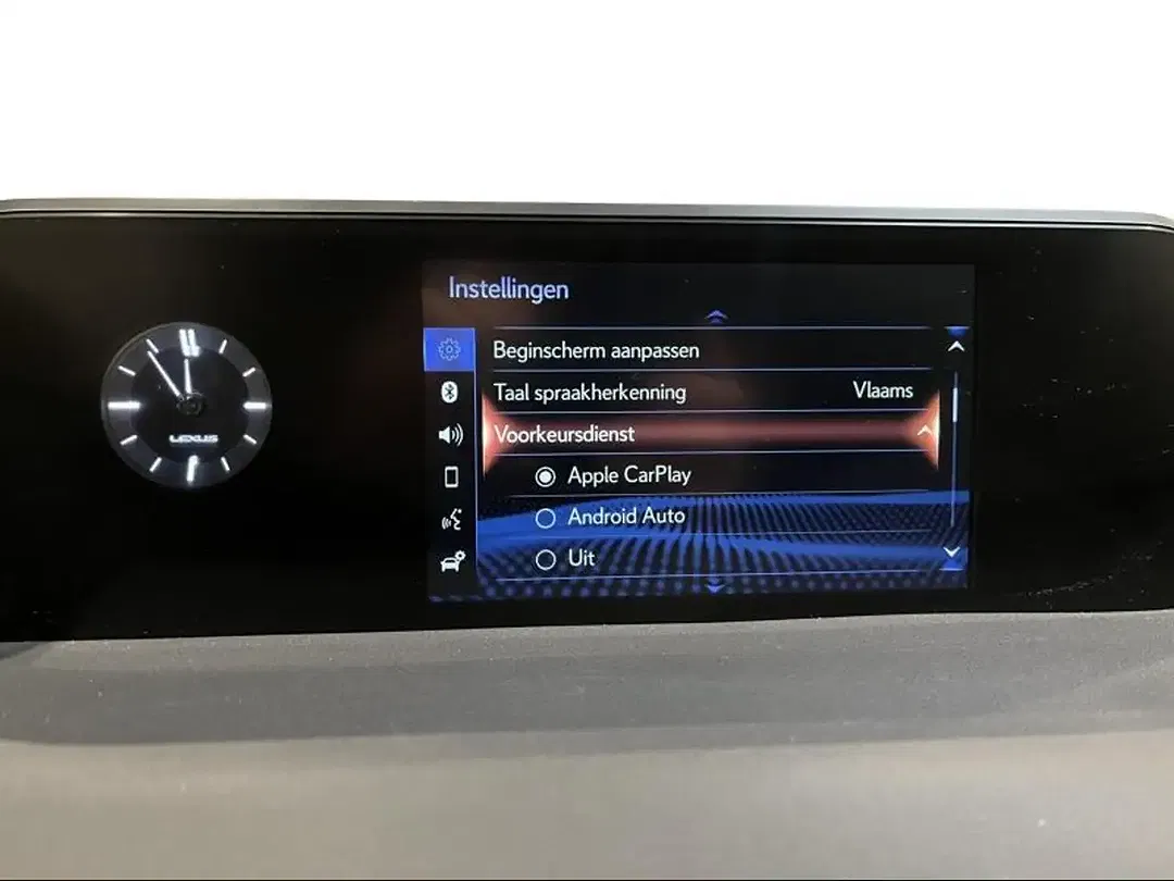 Lexus UX 250h - Thumbnail 31