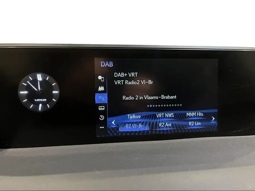 Lexus UX 250h - Thumbnail 36