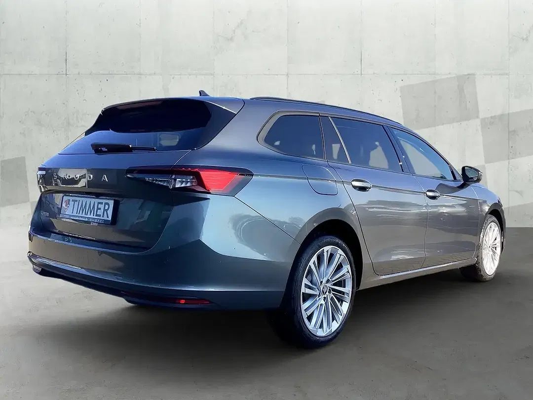Skoda Superb - Thumbnail 2