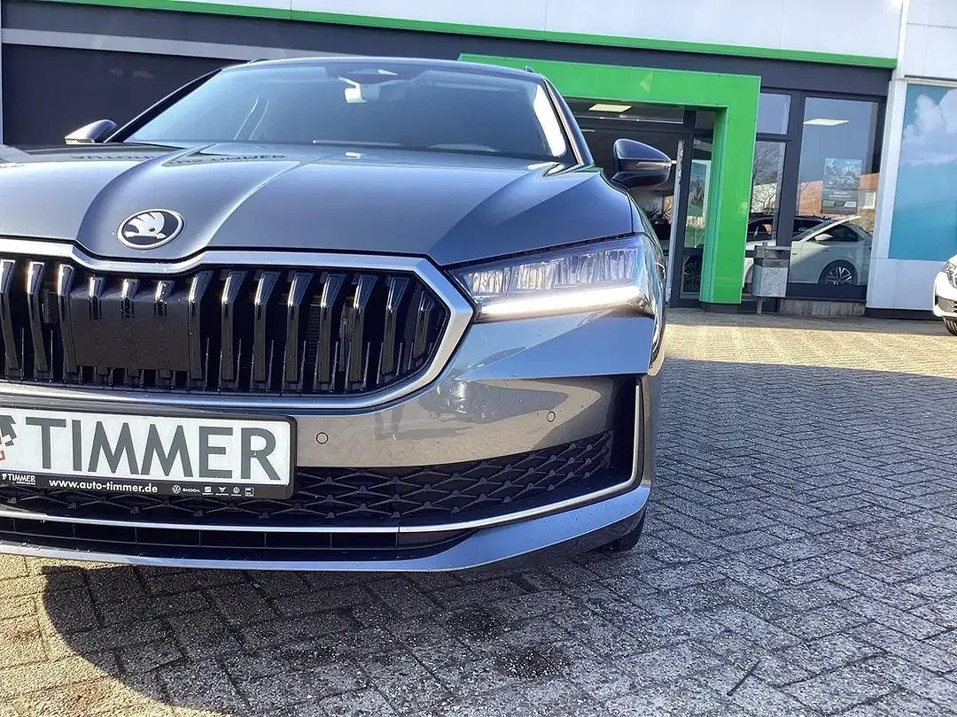 Skoda Superb - Thumbnail 4
