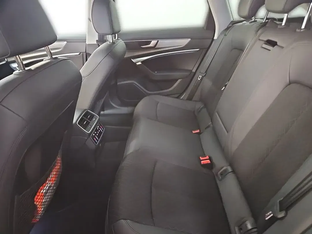 Audi A6 - Thumbnail 9