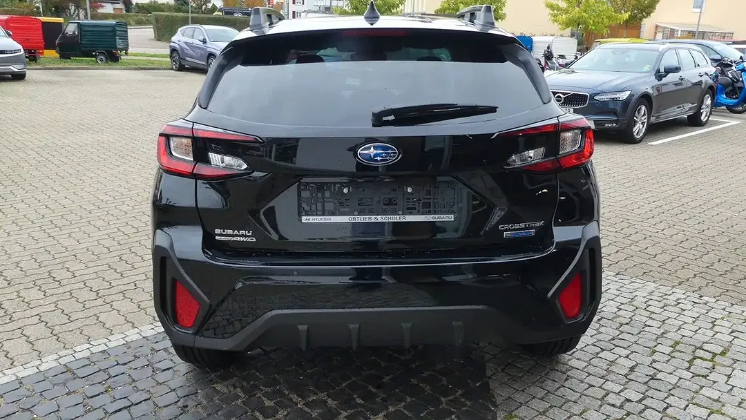 Subaru Crosstrek - Thumbnail 4