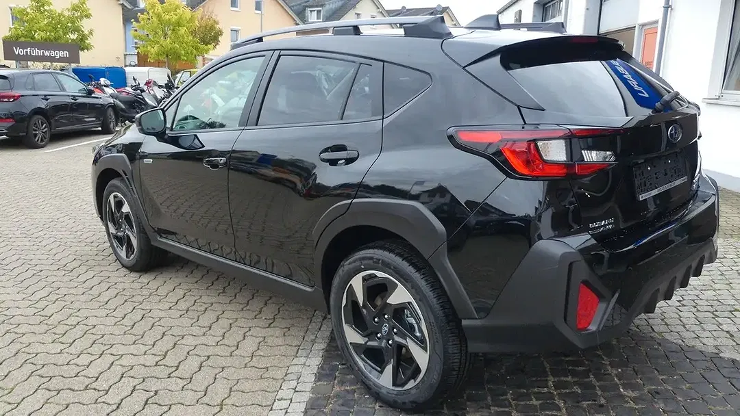 Subaru Crosstrek - Thumbnail 5