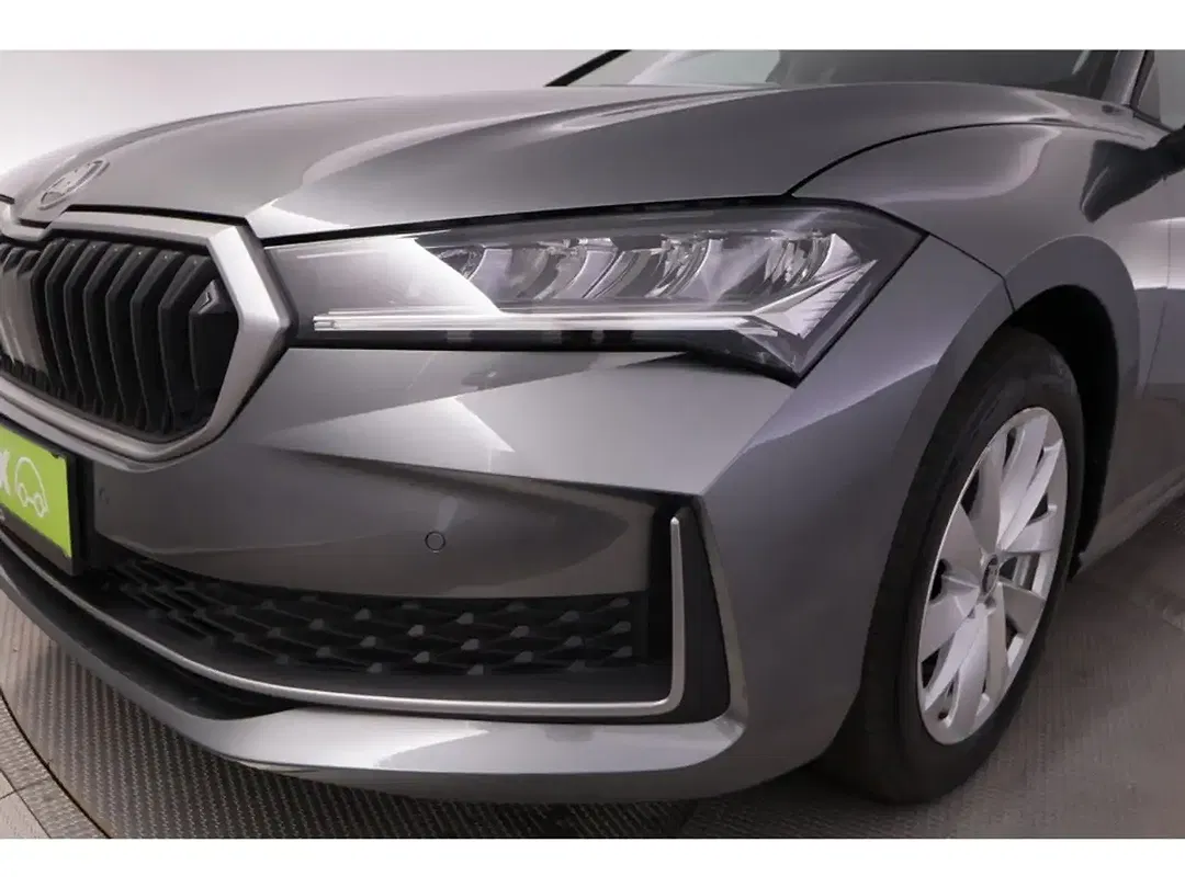Skoda Superb - Thumbnail 13