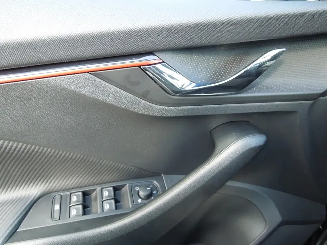 Skoda Kamiq - Thumbnail 8