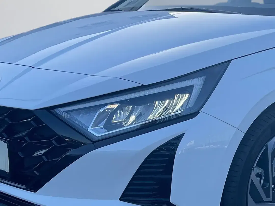Hyundai i20 - Thumbnail 6