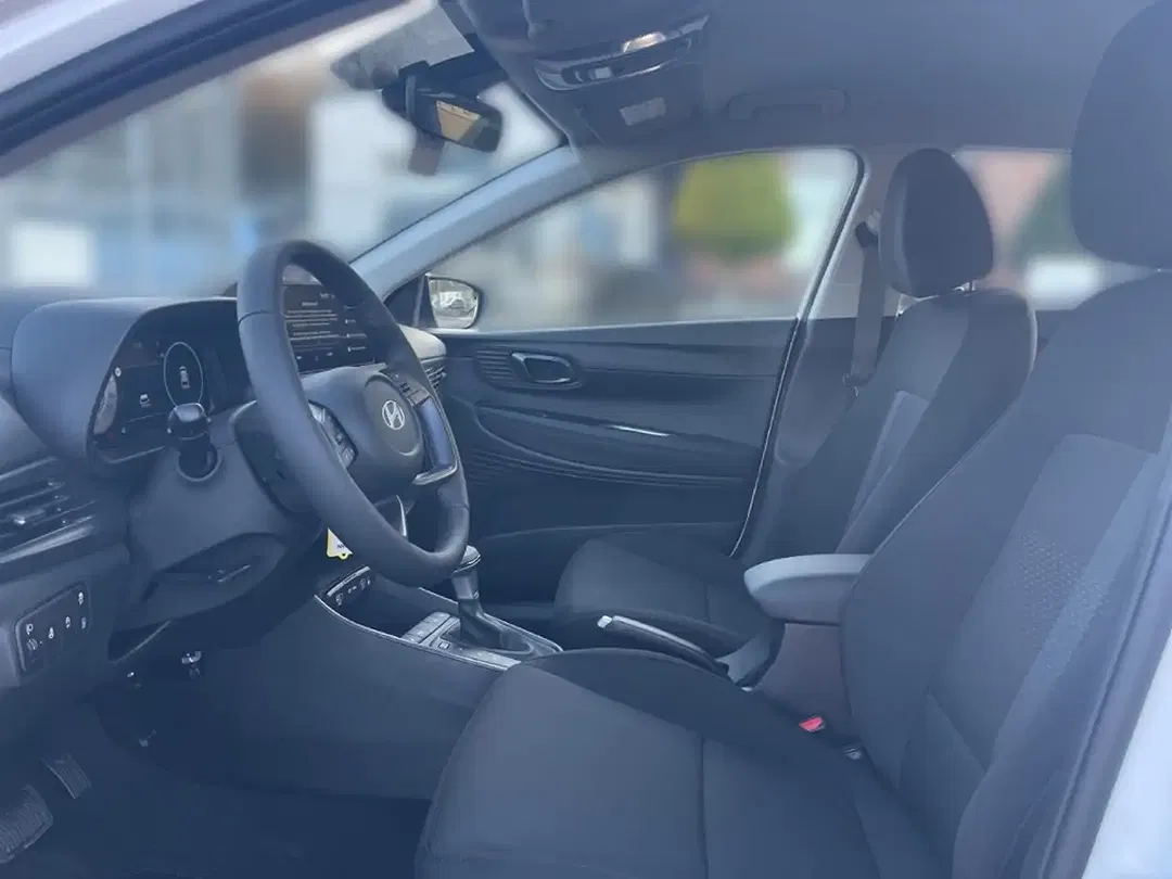 Hyundai i20 - Thumbnail 9