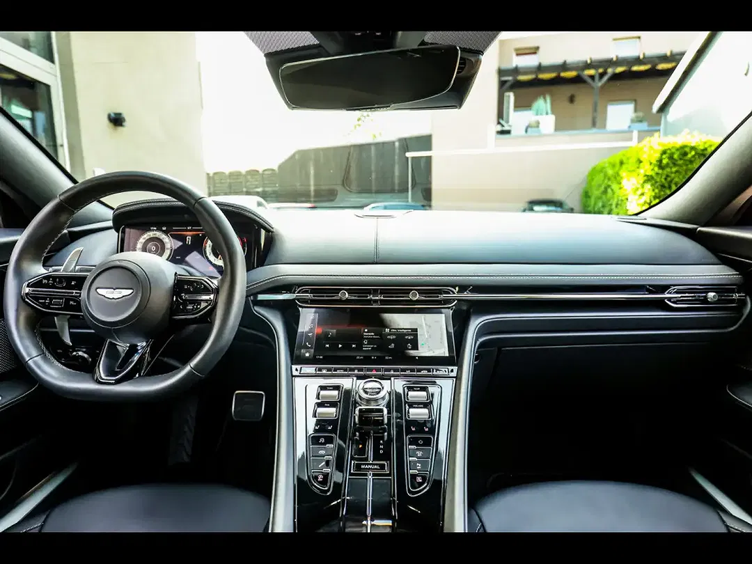 Aston Martin DB12 - Thumbnail 13