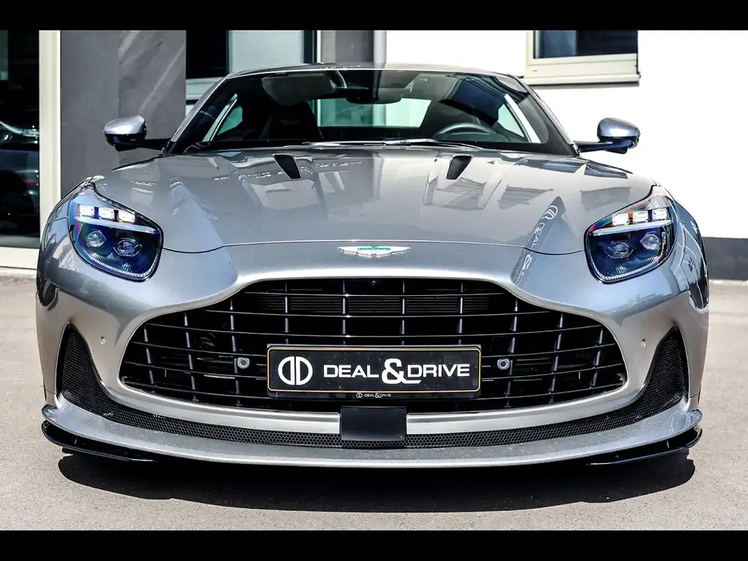 Aston Martin DB12 - Thumbnail 5