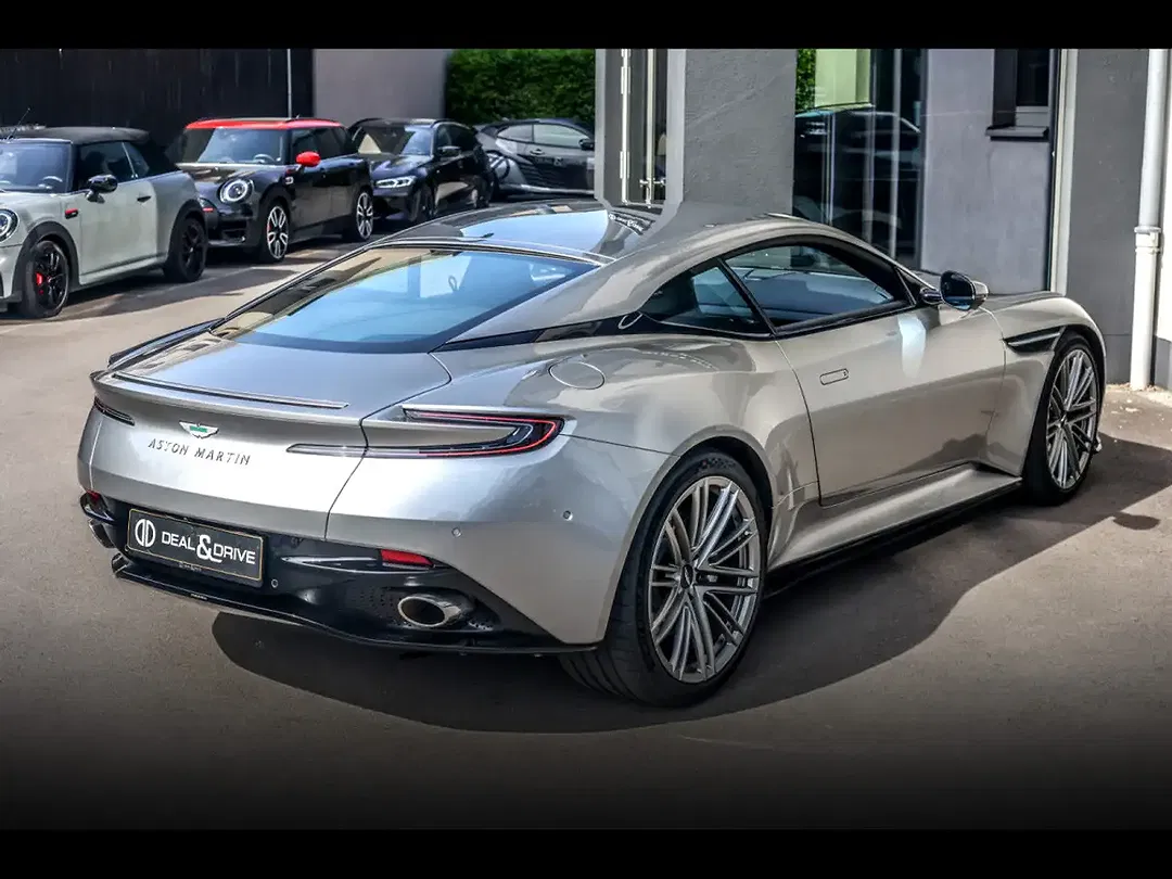 Aston Martin DB12 - Thumbnail 7
