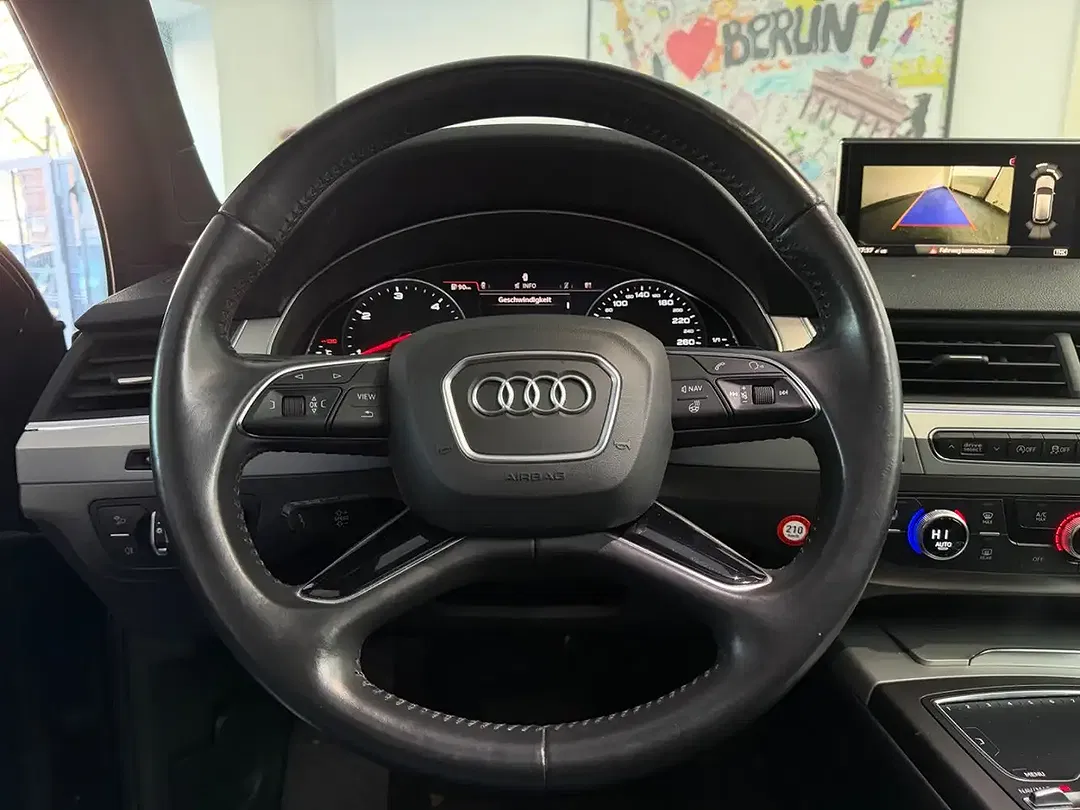 Audi Q7 - Thumbnail 11
