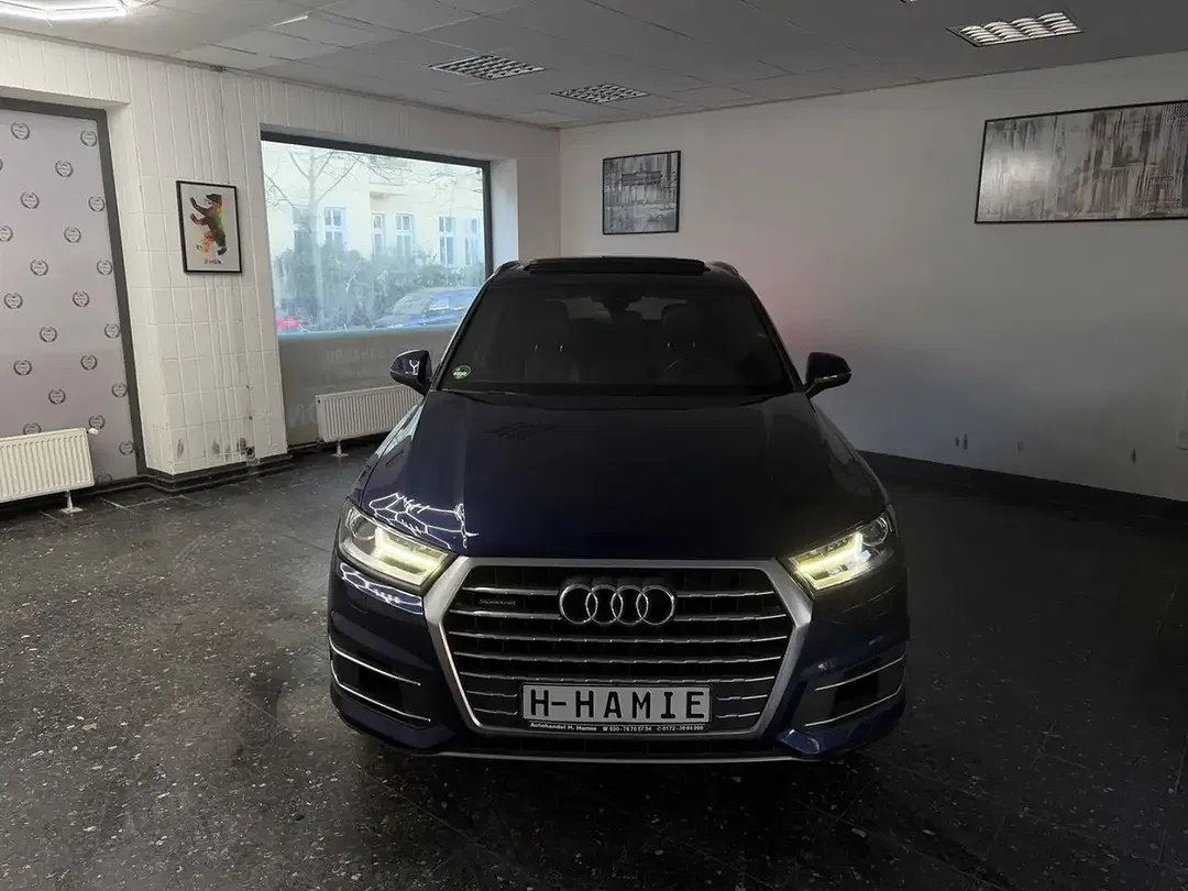 Audi Q7 - Thumbnail 4